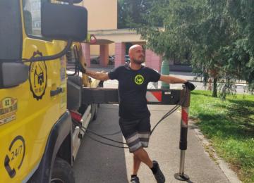 987df533 C10d 47e1 B157 7a40771f1938