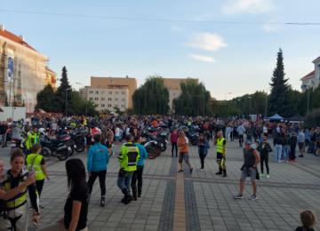 62a61b55 4eb1 4757 8848 B76f8ec342fd