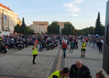 8f43f26e 36bd 4398 83ba 80a00b9eea61